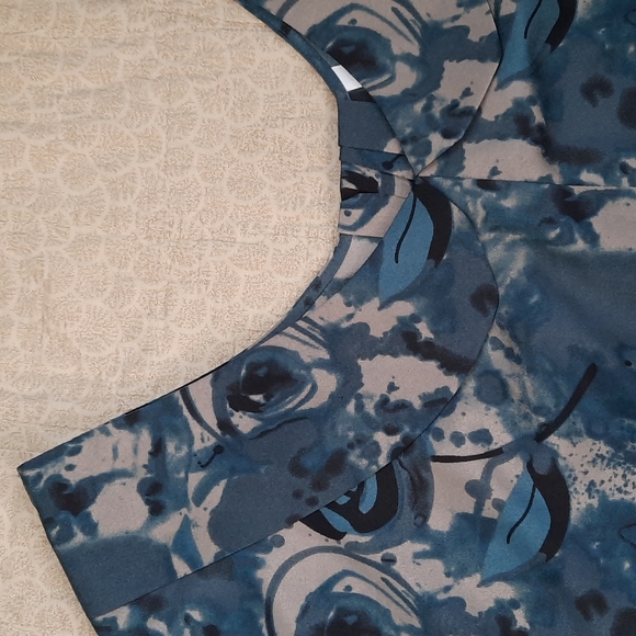 Kensie floral turquoise black grey smock style short sleeve blouse, M - Picture 2 of 9